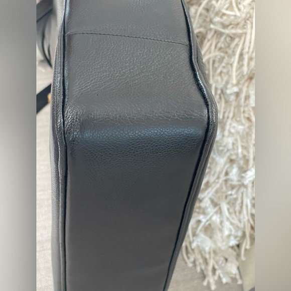 CHANEL✨24kt Gold✨Caviar Shoulder bag✨Shopper Hobo bag⭐️Vintage 91’~94’⭐️🔥COA🔥 - Picture 5 of 14